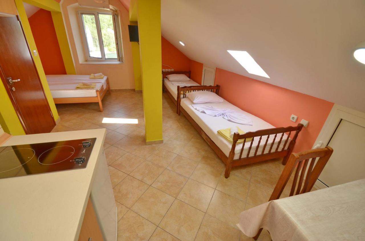 Tau Mir I Dobro Apartment Kotor Bagian luar foto