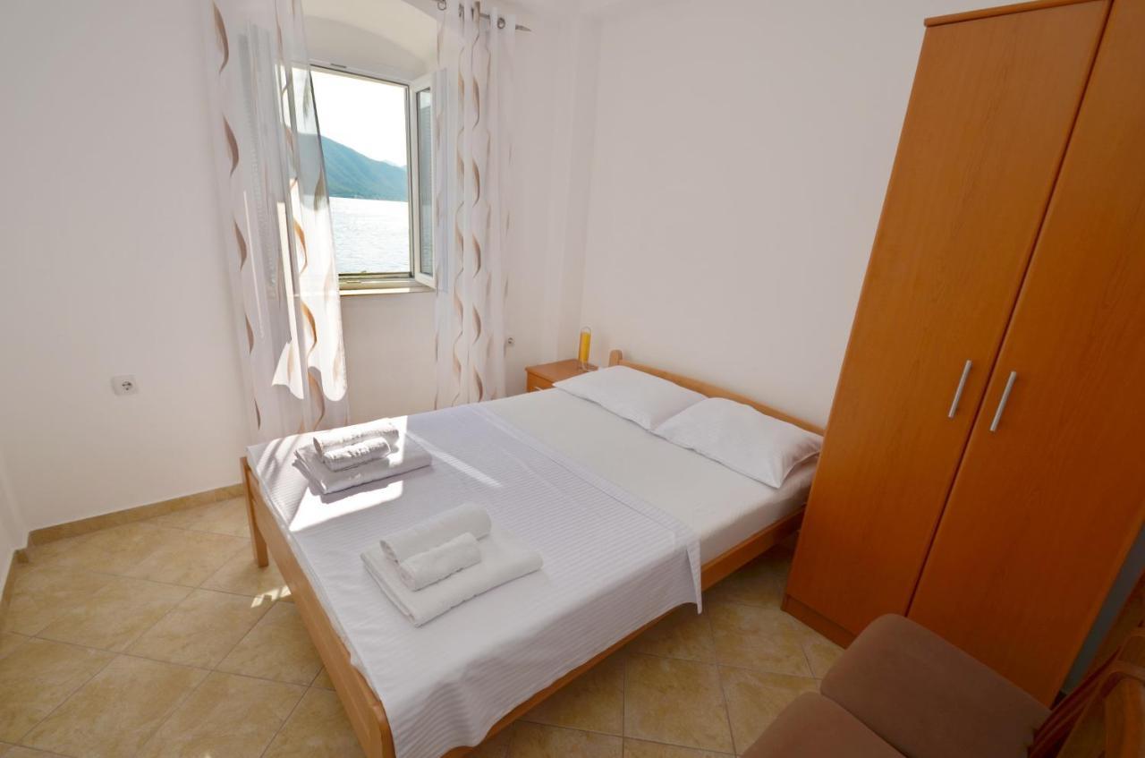 Tau Mir I Dobro Apartment Kotor Bagian luar foto