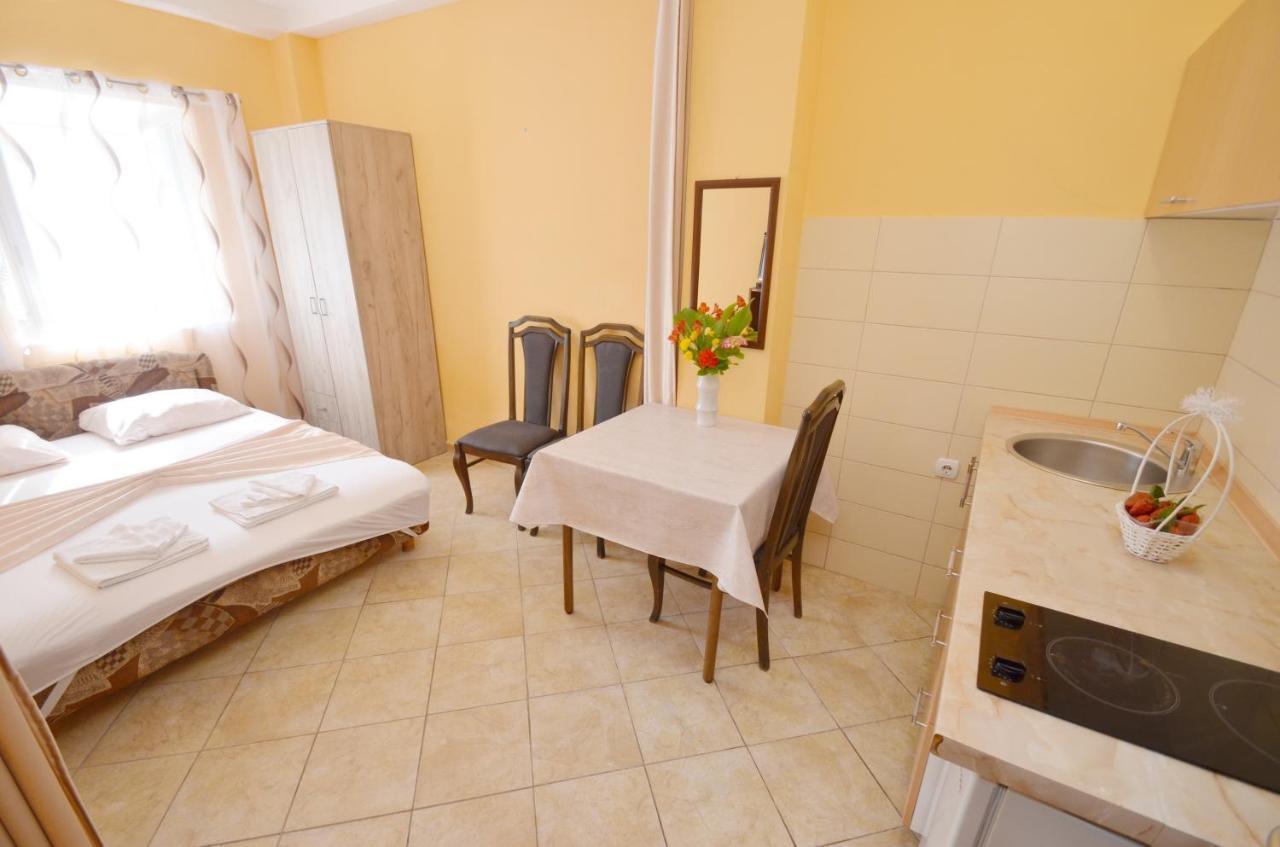 Tau Mir I Dobro Apartment Kotor Bagian luar foto