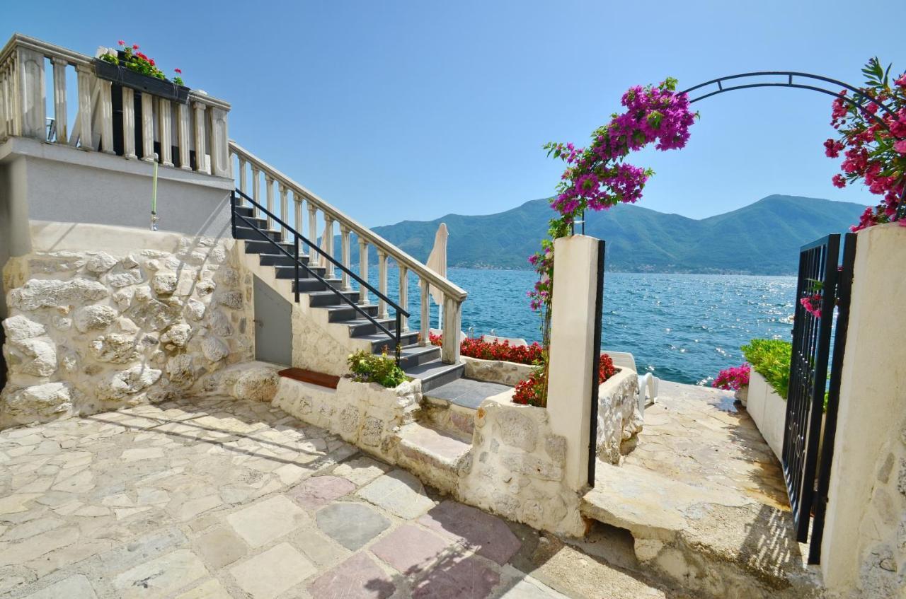 Tau Mir I Dobro Apartment Kotor Bagian luar foto