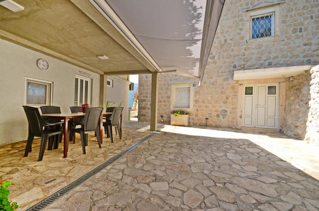 Tau Mir I Dobro Apartment Kotor Bagian luar foto